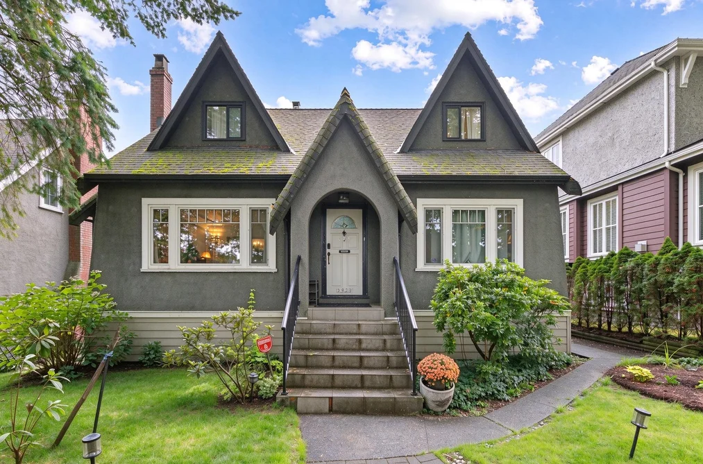 2923 W 32nd Ave, Vancouver, BC - MLS: R3174267