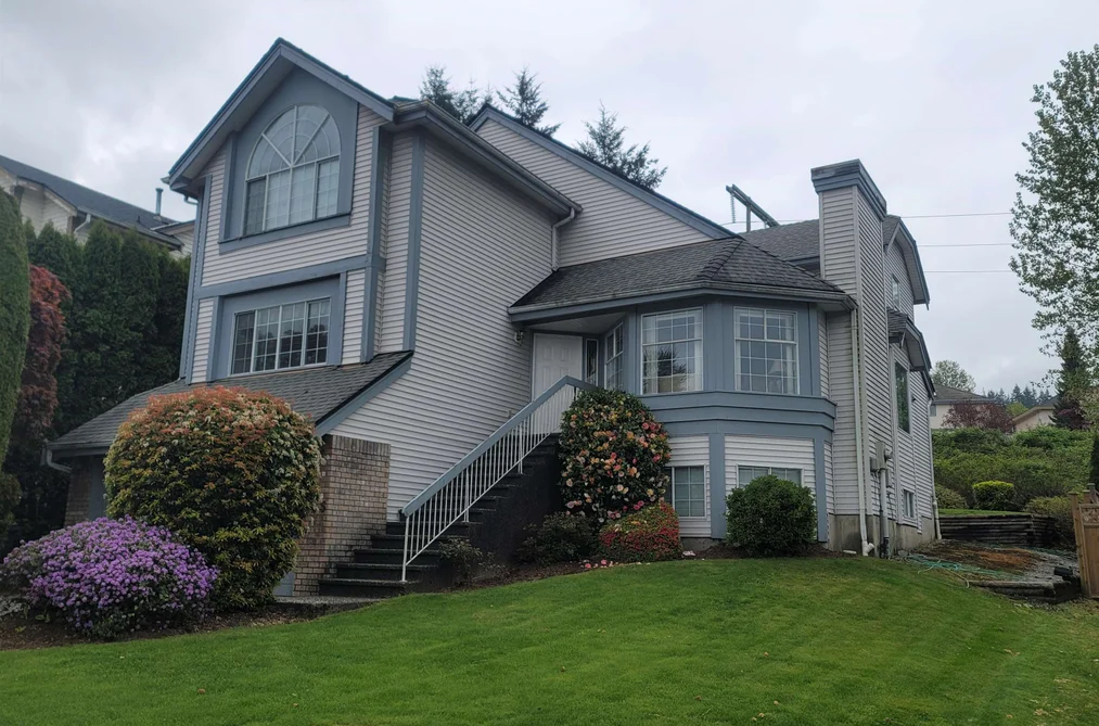 House for sale at 2925 Cliffrose Crescent Coquitlam British Columbia - MLS: R3117360