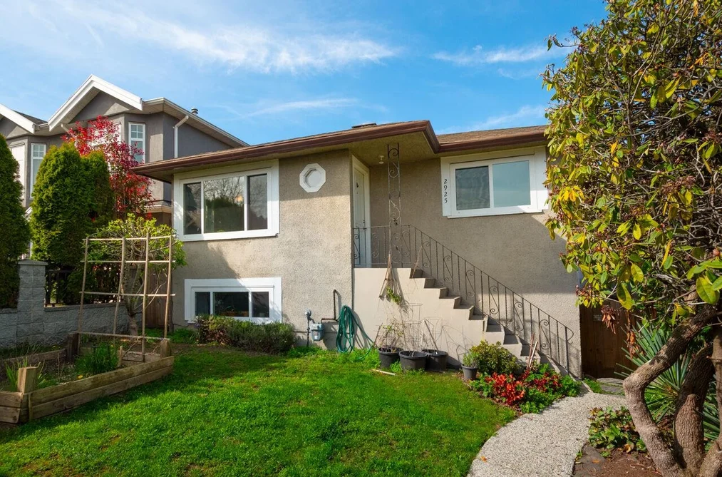 2925 MCGILL STREET, Vancouver BC V5K 1H8, Vancouver BC — Residential for Sale - Photo 2