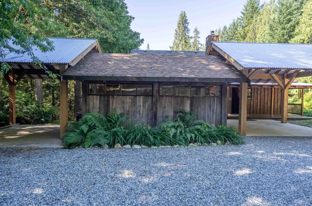 2931 GRAUMAN ROAD, Roberts Creek BC V0N 2W1, Roberts Creek BC — Residential for Sale - Photo 2
