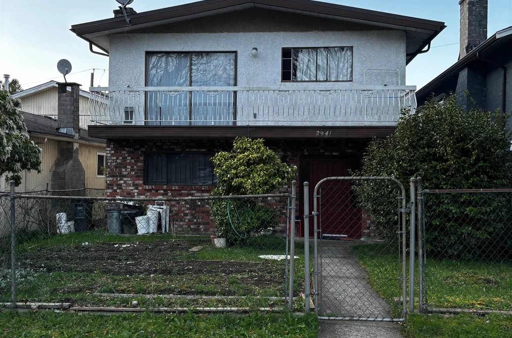 House for sale at 2941 E 29th Avenue Vancouver British Columbia - MLS: R2986472