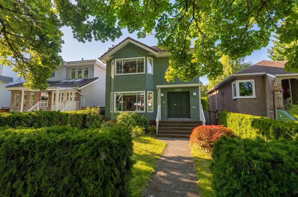 House for sale at 2950 W 15th Avenue Vancouver British Columbia - MLS: R3131205