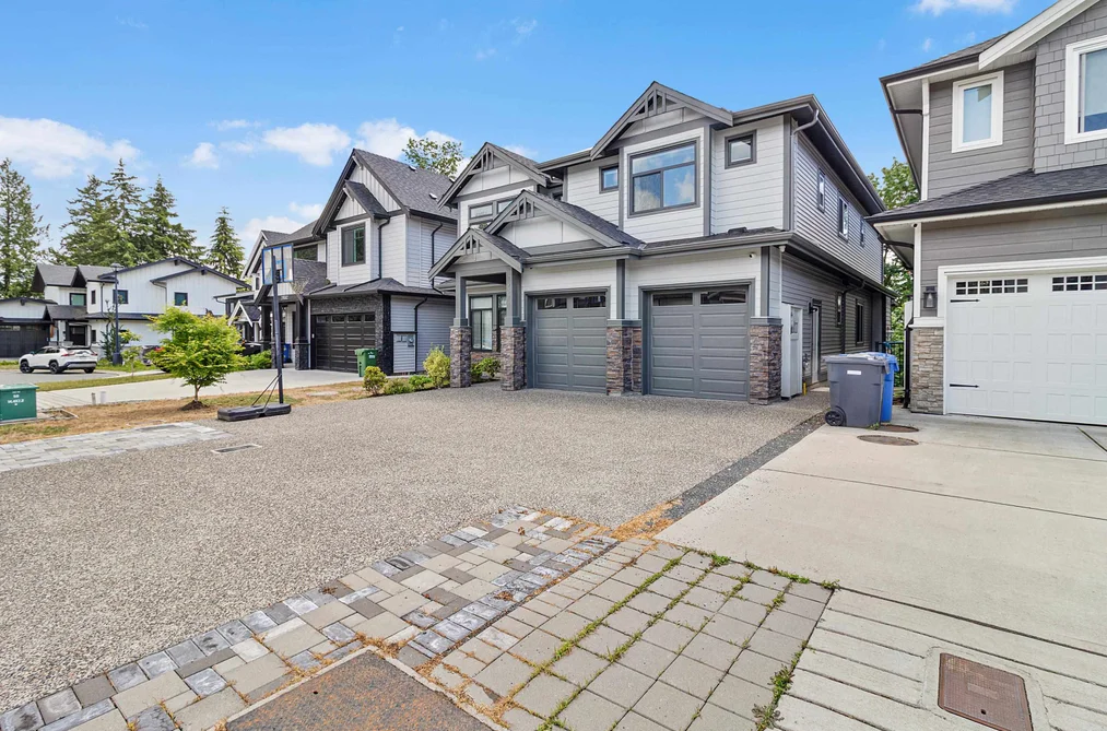 29574 CORVINA COURT, Abbotsford BC V4X 0A6, Abbotsford BC — Residential for Sale - Photo 2