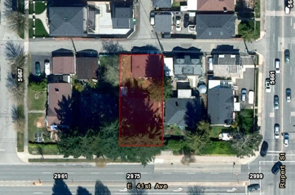 2975 E 41ST AVENUE, Vancouver BC V5R 2X7, Vancouver BC — Residential for Sale - Photo 2