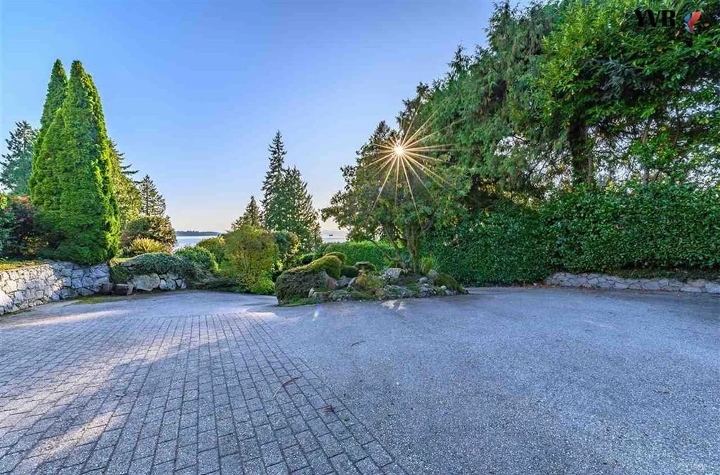 2975 MARINE DRIVE, West Vancouver BC V7V 1M3, West Vancouver BC — Residential for Sale - Photo 2