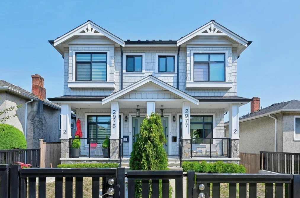 Half Duplex for sale at 2977 E 42nd Avenue Vancouver British Columbia - MLS: R3147969