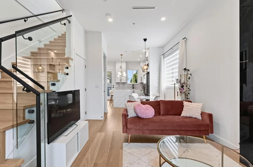 Half Duplex for sale at 2977 E 42nd Avenue Vancouver British Columbia - MLS: R3147969