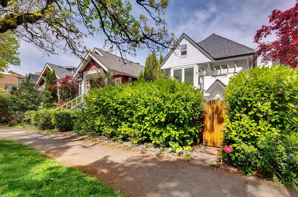 2977 W 6TH AVENUE, Vancouver BC V6K 1X4, Vancouver BC — Residential for Sale - Photo 2