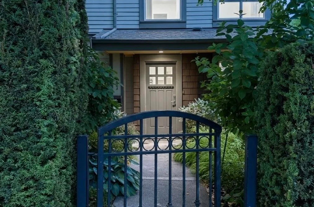 2982 CHESTERFIELD AVENUE, North Vancouver, BC — Residential for Sale - Photo 2