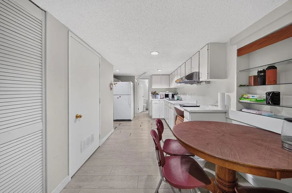 2984 W 39th Avenue, Vancouver, BC - House for Sale - Photo 24 of 35 2984 W 39th Avenue, Vancouver, BC - House for Sale - Photo 24 of 35