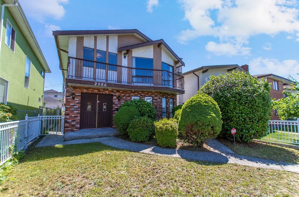 House for sale at 2986 E 3rd Avenue Vancouver British Columbia - MLS: R3137068