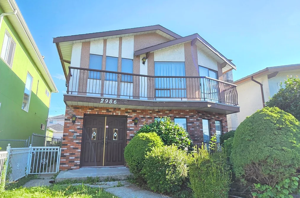 House for sale at 2986 E 3rd Avenue Vancouver British Columbia - MLS: R3155184