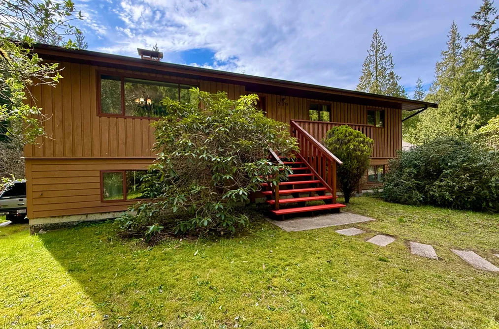 299 KING ROAD, Gibsons BC V0N 1V5, Gibsons BC — Residential for Sale - Photo 2