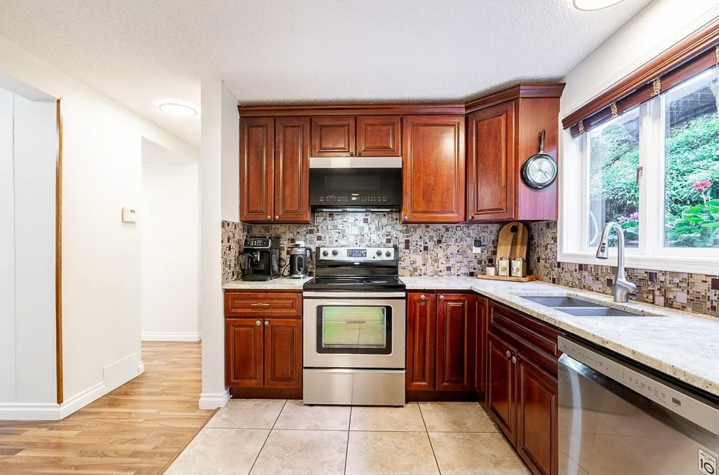 2995 CORONA DRIVE, Burnaby BC V3J 1B9, Burnaby BC — Residential for Sale - Photo 2