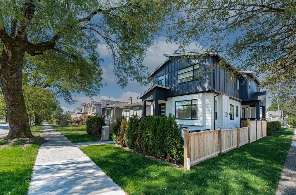 2995 E 17th Ave, Vancouver, BC - MLS: R3174114