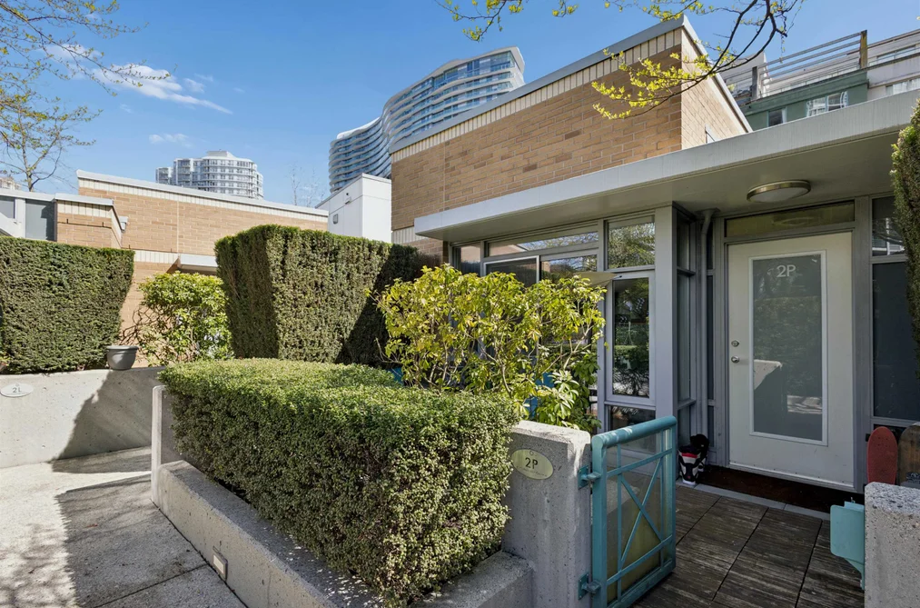 2P 1033 MARINASIDE CRESCENT, Vancouver BC V6Z 3A3, Vancouver BC — Residential for Sale - Photo 2