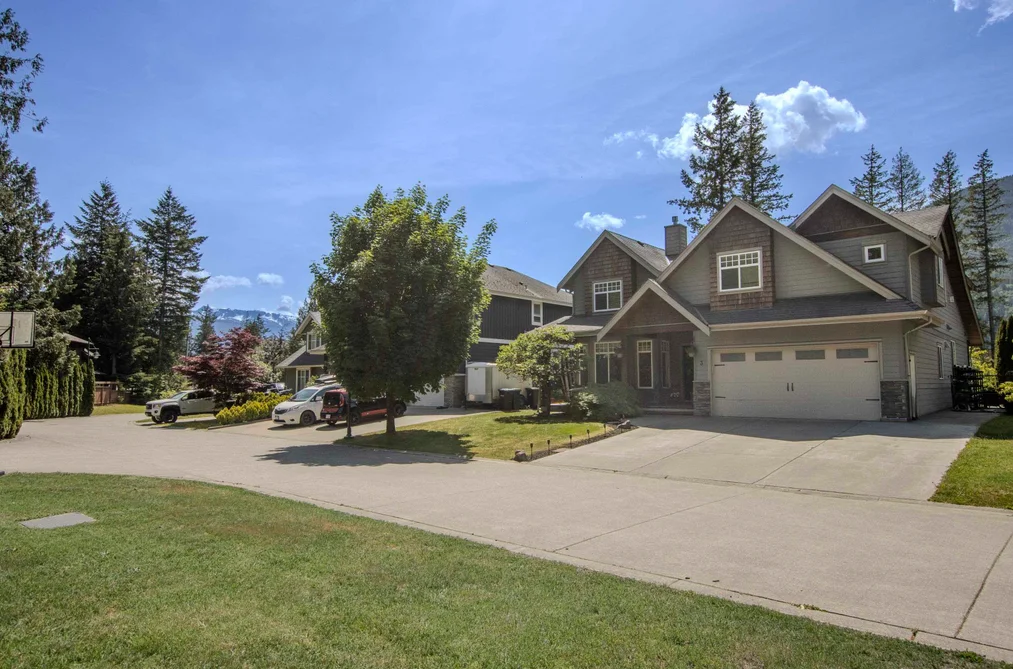 3 1355 DEPOT ROAD, Squamish BC V0N 1H0, Squamish BC — Residential for Sale - Photo 3