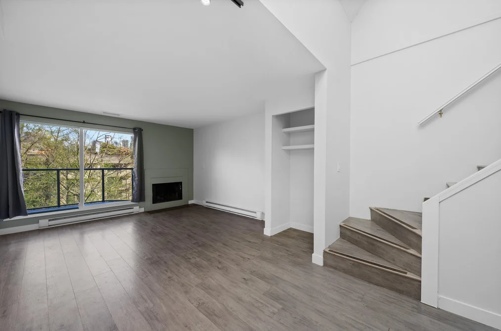 Townhouse for sale at 3 1355 W 4th Avenue Vancouver British Columbia - MLS: R3113583