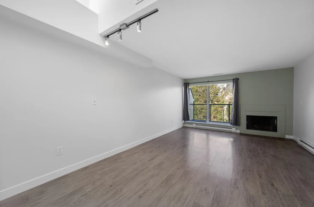 3 1355 W 4TH AVENUE, Vancouver BC V6H 3Y8, Vancouver BC — Residential for Sale - Photo 4