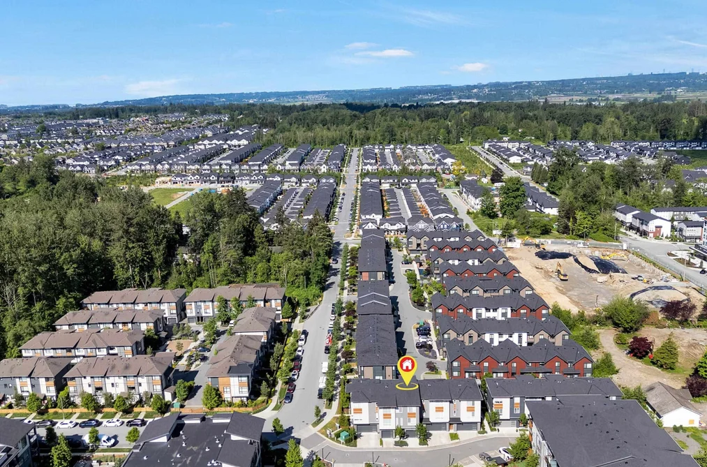 3 19935 75A AVENUE, Langley BC V2Y 4L5, Langley BC — Residential for Sale - Photo 2