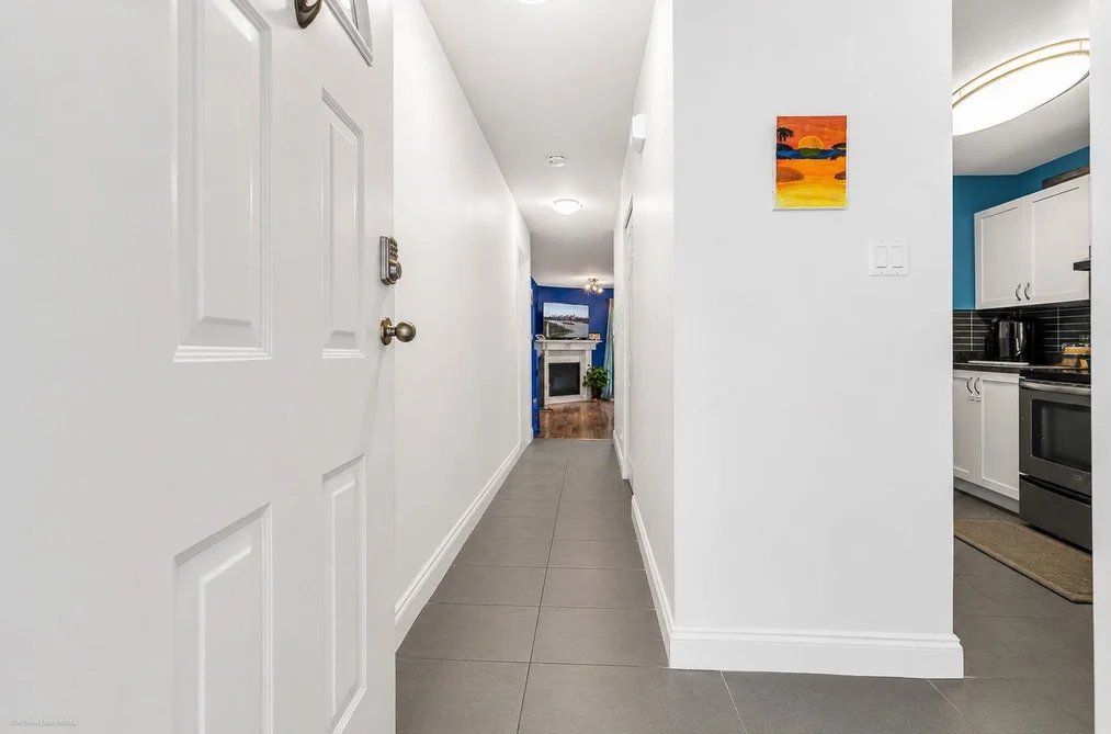 3 20985 CAMWOOD AVENUE, Maple Ridge BC V2X 2N9, Maple Ridge BC — Residential for Sale — Photo 4 of 25