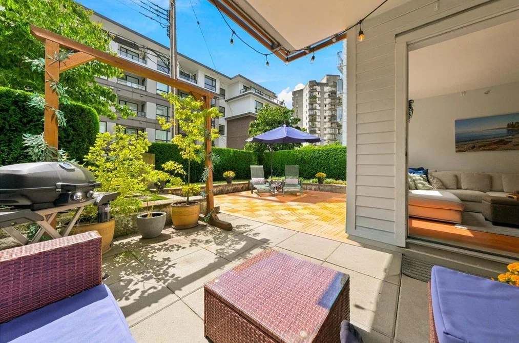 3 221 E 3 STREET, North Vancouver BC V7L 0C1, North Vancouver BC — Residential for Sale — Photo 3 of 29