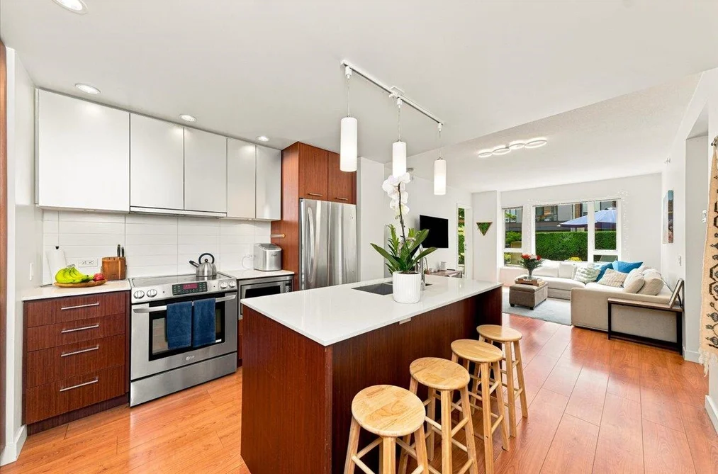 3 221 E 3 STREET, North Vancouver BC V7L 0C1, North Vancouver BC — Residential for Sale — Photo 7 of 29