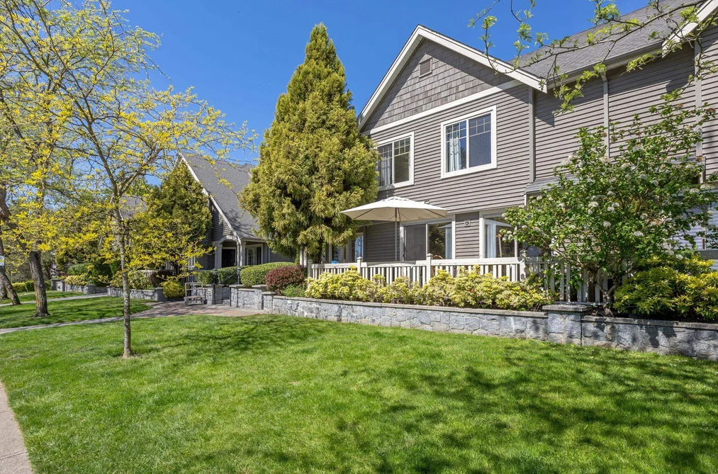 3 222 E 5TH STREET, North Vancouver BC V7L 1L7, North Vancouver BC — Residential for Sale - Photo 3