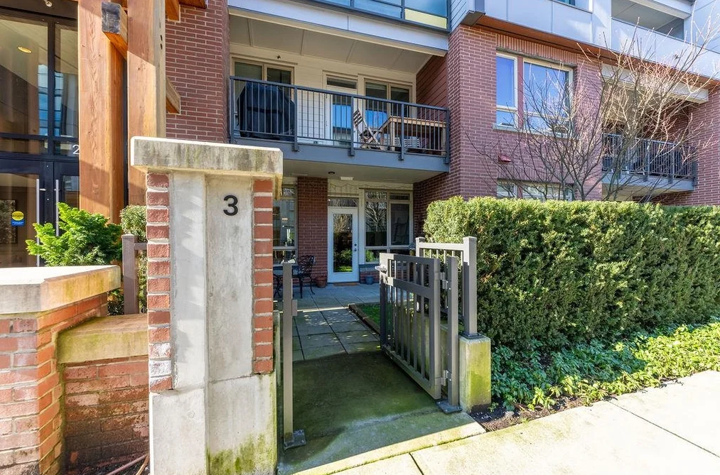 Condo for sale at 3 2651 Library Lane North Vancouver British Columbia - MLS: R3149099