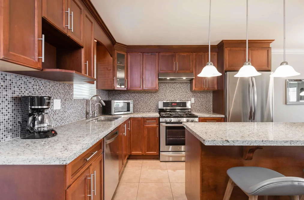 3 388 ELLESMERE AVENUE, Burnaby BC V5B 3S9, Burnaby BC — Residential for Sale - Photo 2