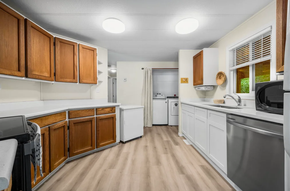 3-6280 King George Boulevard, Surrey, BC - Manufactured Home for Sale - Photo 13 of 40 3-6280 King George Boulevard, Surrey, BC - Manufactured Home for Sale - Photo 13 of 40