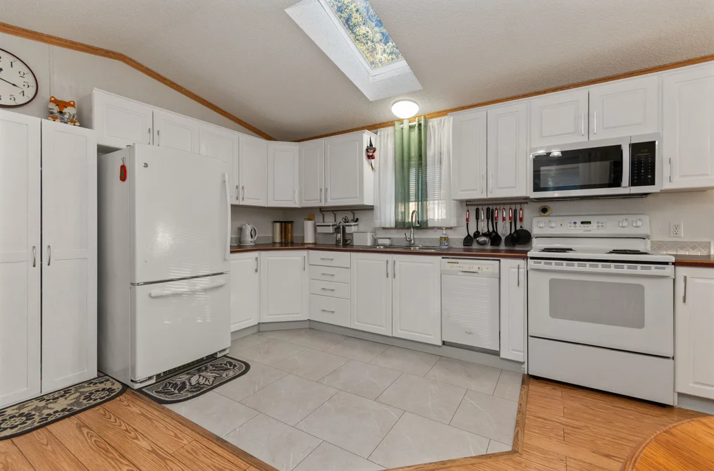 3 6338 VEDDER ROAD, Chilliwack BC V2R 1C6, Chilliwack BC — Residential for Sale - Photo 2