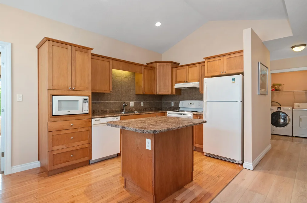 3 648 COQUIHALLA STREET, Hope BC V0X 1L0, Hope BC — Residential for Sale - Photo 3