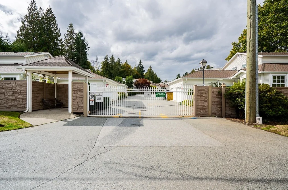 3 6537 138TH STREET, Surrey BC V3W 0C2, Surrey BC — Residential for Sale - Photo 3