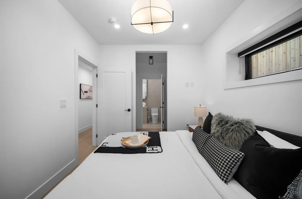3-6879 Quebec Street, Vancouver, BC - Triplex for Sale - Photo 5 of 14 3-6879 Quebec Street, Vancouver, BC - Triplex for Sale - Photo 5 of 14