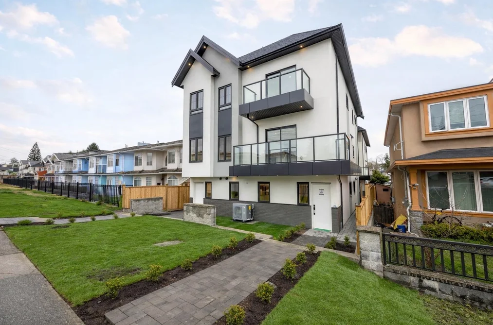 3 7353 12TH AVENUE, Burnaby BC V3N 2J8, Burnaby BC — Residential Income for Sale - Photo 2