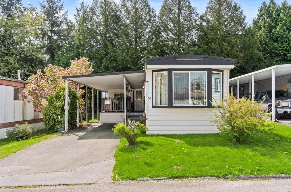 3 8220 KING GEORGE BOULEVARD, Surrey BC V3W 6E1, Surrey BC — Residential for Sale - Photo 2