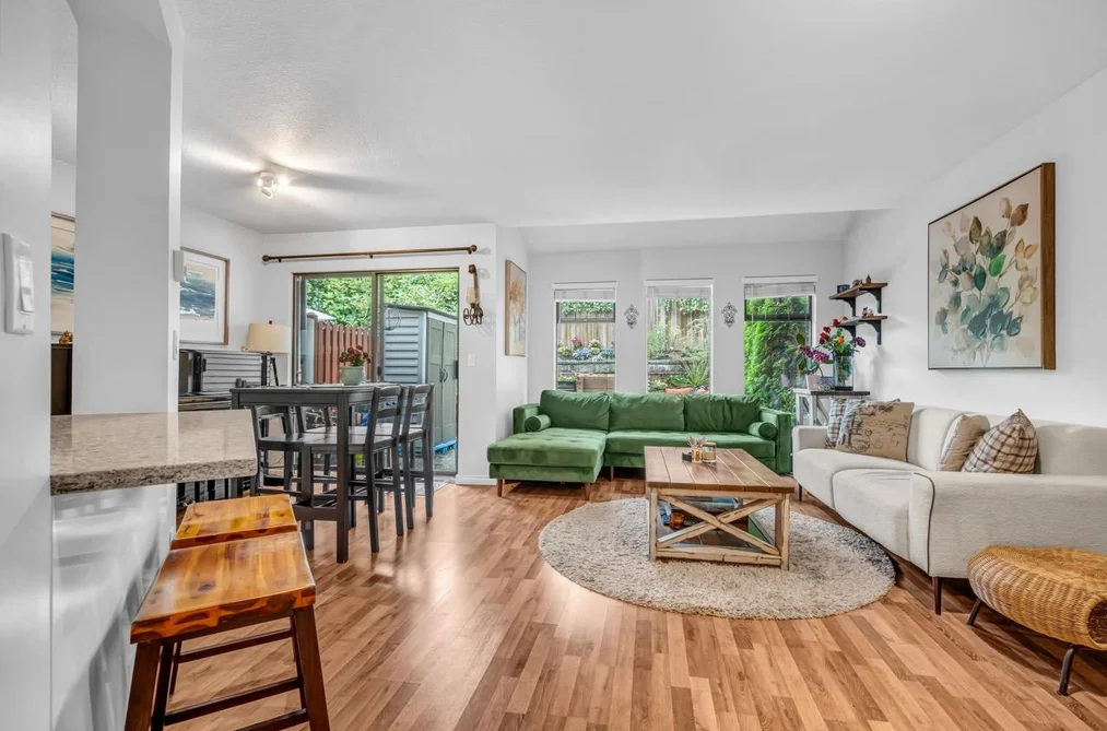 3 98 BEGIN STREET, Coquitlam BC V3K 6M9, Coquitlam BC — Residential for Sale — Photo 3 of 24
