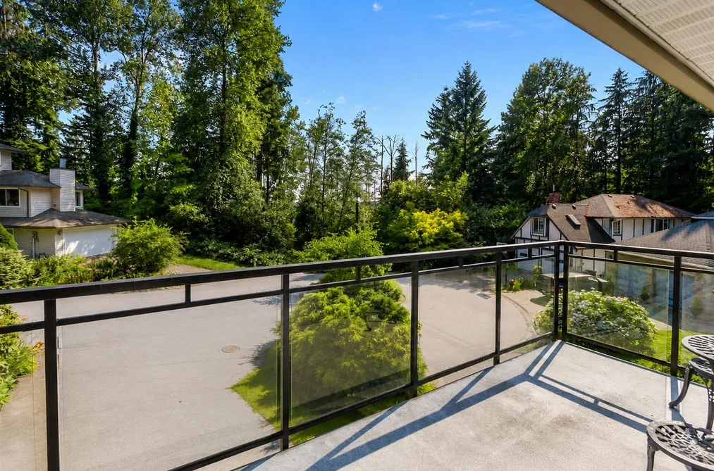 3 CHEVALIER COURT, Port Moody, BC — Residential for Sale — Photo 10 of 32