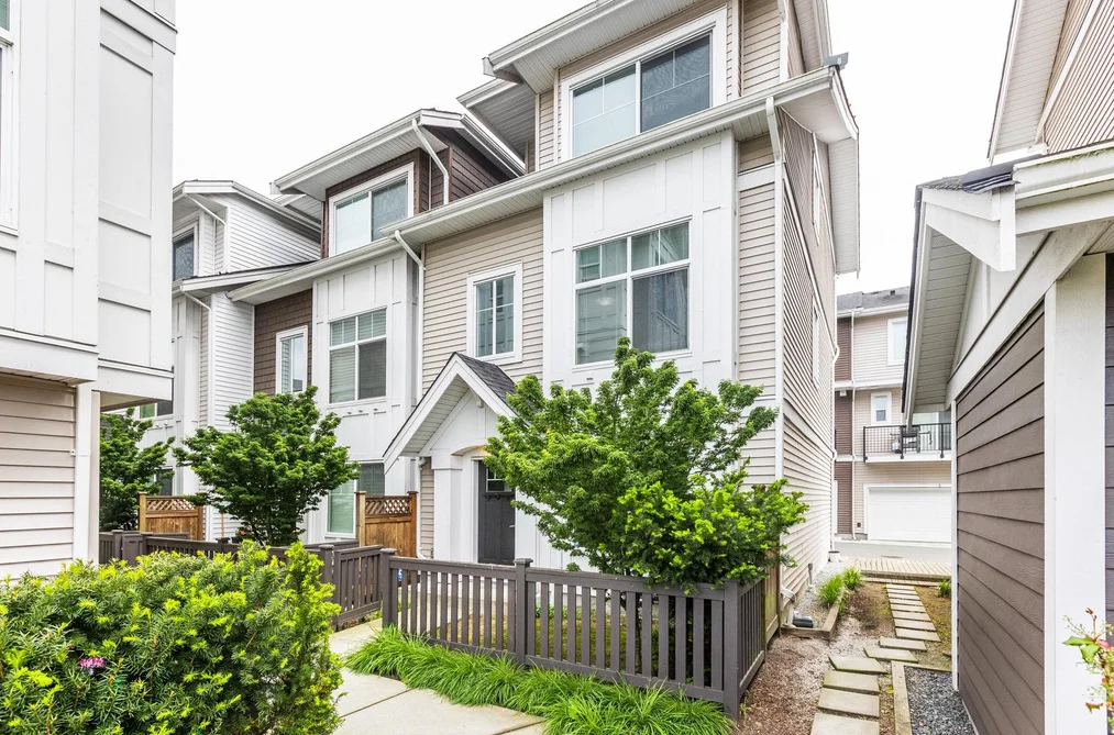 Townhouse for sale at 30 12073 62 Avenue Surrey British Columbia - MLS: R3120032