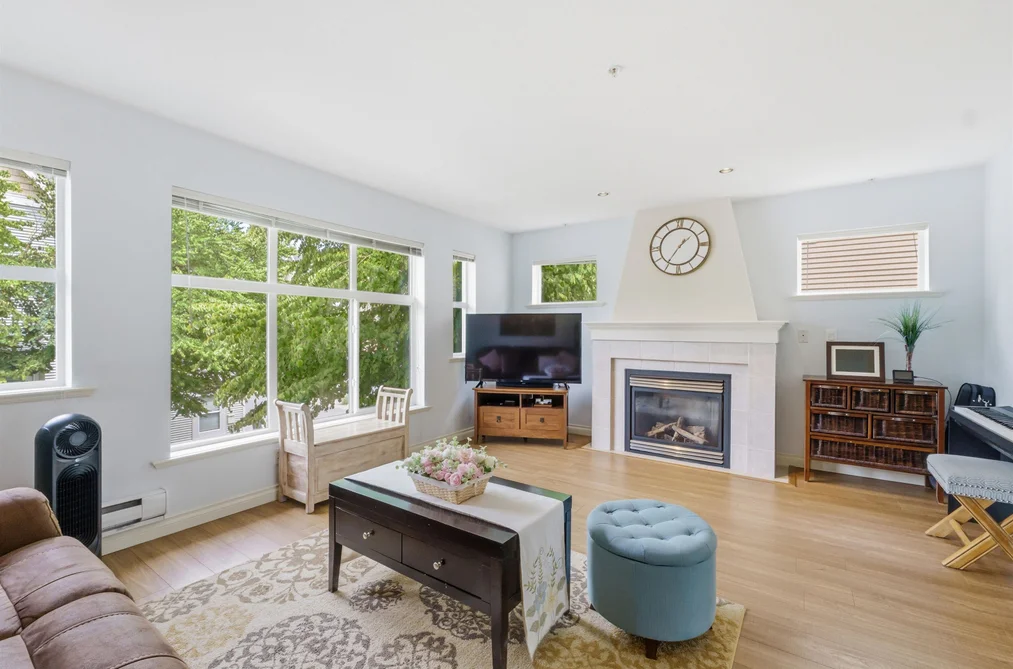 30 6450 199 STREET, Langley BC V2Y 2X1, Langley BC — Residential for Sale - Main Photo