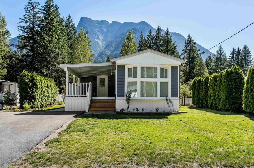 Manufactured Home for sale at 30 65367 Kawkawa Lake Road Hope British Columbia - MLS: R3098396