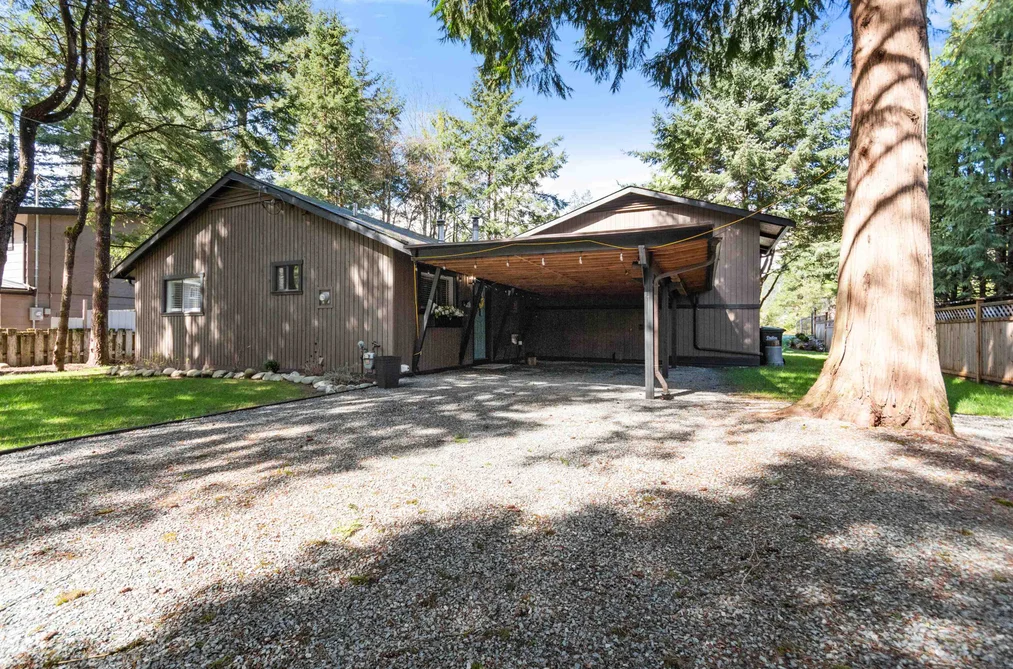 30 ROBERTSON CRESCENT, Hope BC V0X 1L4, Hope BC — Residential for Sale - Photo 3