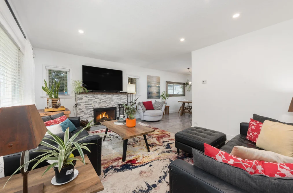 300 E 25TH STREET, North Vancouver BC V7N 1A3, North Vancouver BC — Residential for Sale - Photo 5