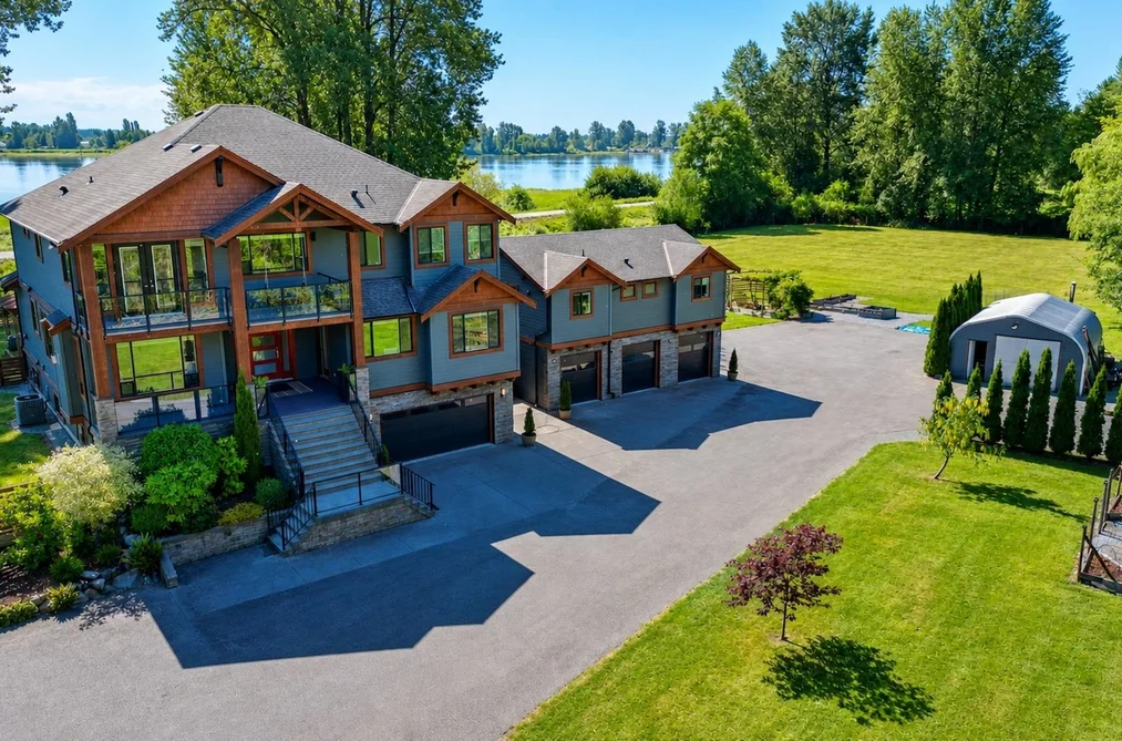 House for sale at 300 Laurier Avenue Port Coquitlam British Columbia - MLS: R3130884
