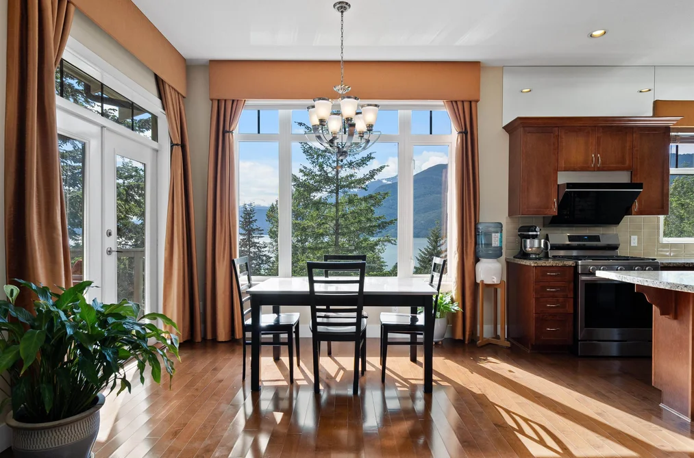 300 Ocean Crest Dr, West Vancouver, BC - MLS: R3165283