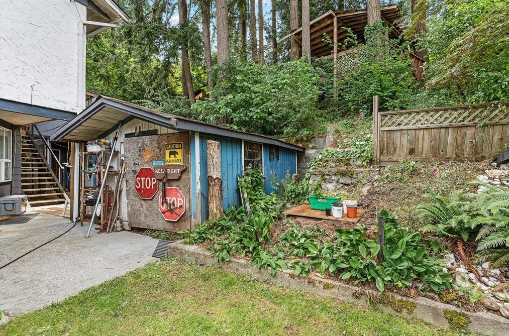 300 ROBERTSON CRESCENT, Hope BC V0X 1L4, Hope BC — Residential for Sale — Photo 13 of 39