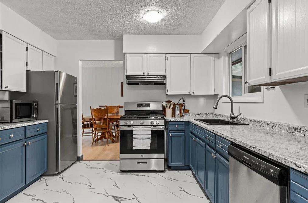 300 ROBERTSON CRESCENT, Hope BC V0X 1L4, Hope BC — Residential for Sale — Photo 18 of 39