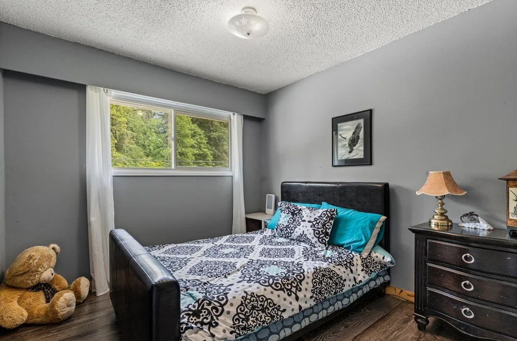 300 ROBERTSON CRESCENT, Hope BC V0X 1L4, Hope BC — Residential for Sale — Photo 22 of 39