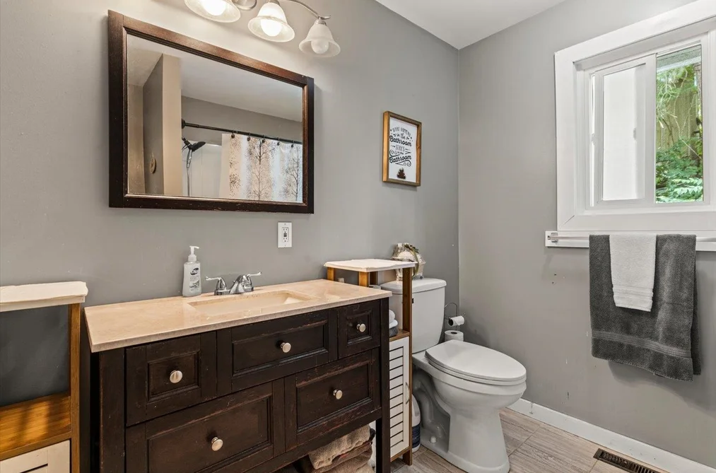 300 ROBERTSON CRESCENT, Hope BC V0X 1L4, Hope BC — Residential for Sale — Photo 25 of 39